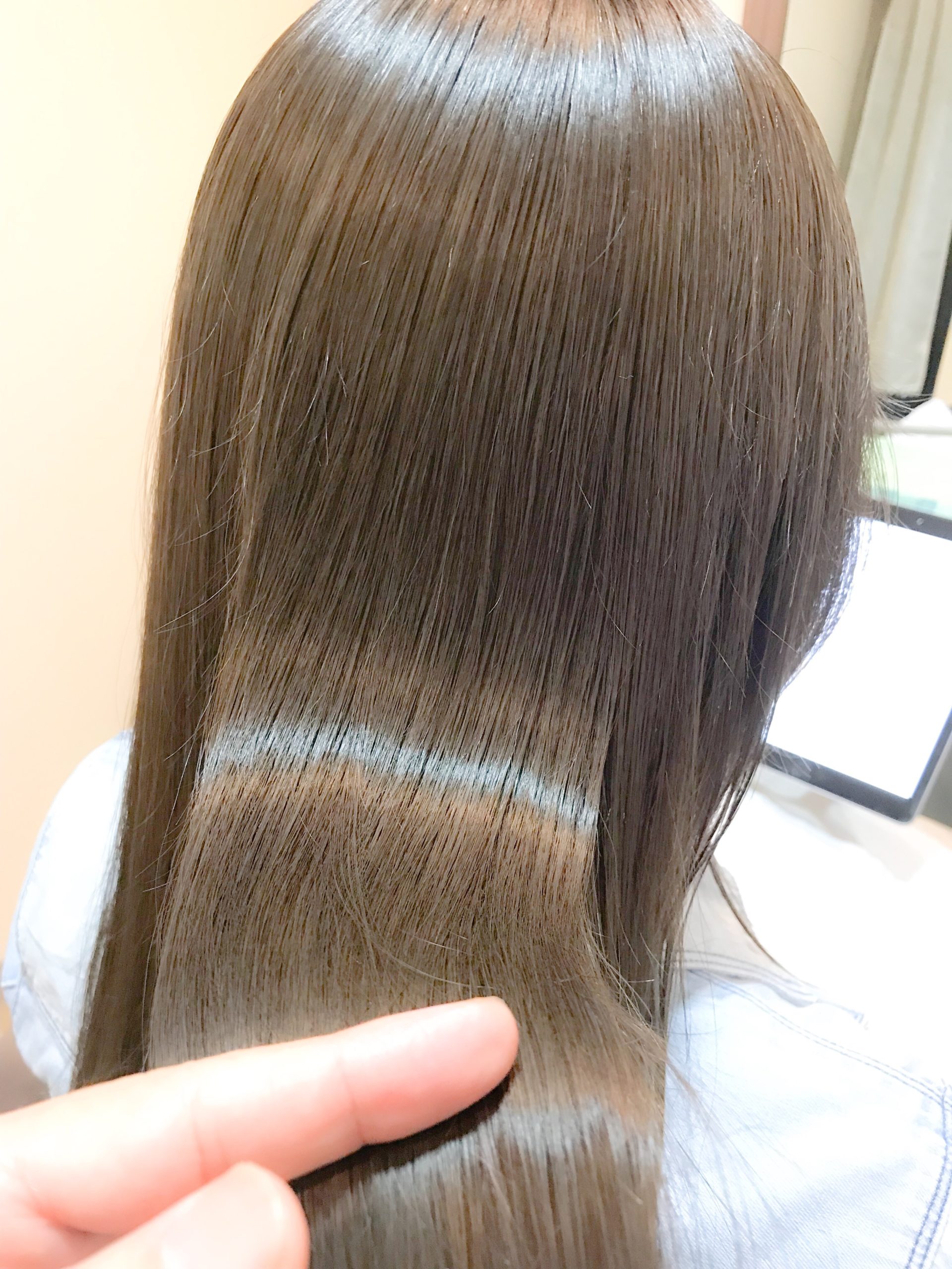 藤沢の美容室アナザードアの髪質改善トリートメントで羨ましがられる髪に！